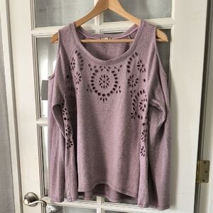 Lavender Cold Shoulder Top with Cutout Design XL